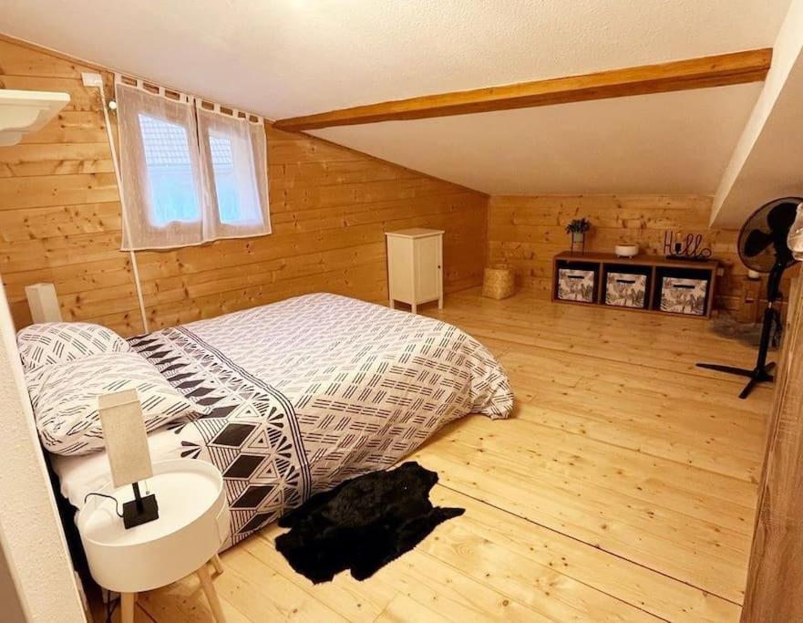 Le Bon Appart Cons-Sainte-Colombe Exteriör bild